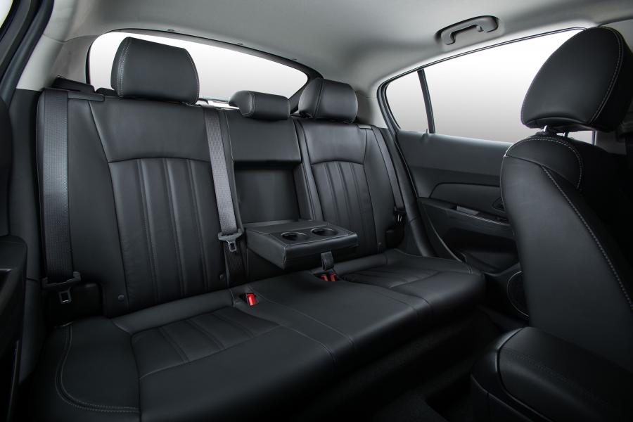  Chevrolet Cruze 2015 года  (ZA) (фото 8 из 25)